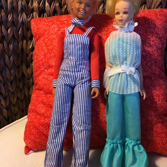 Barbies - Picture 3 of 6